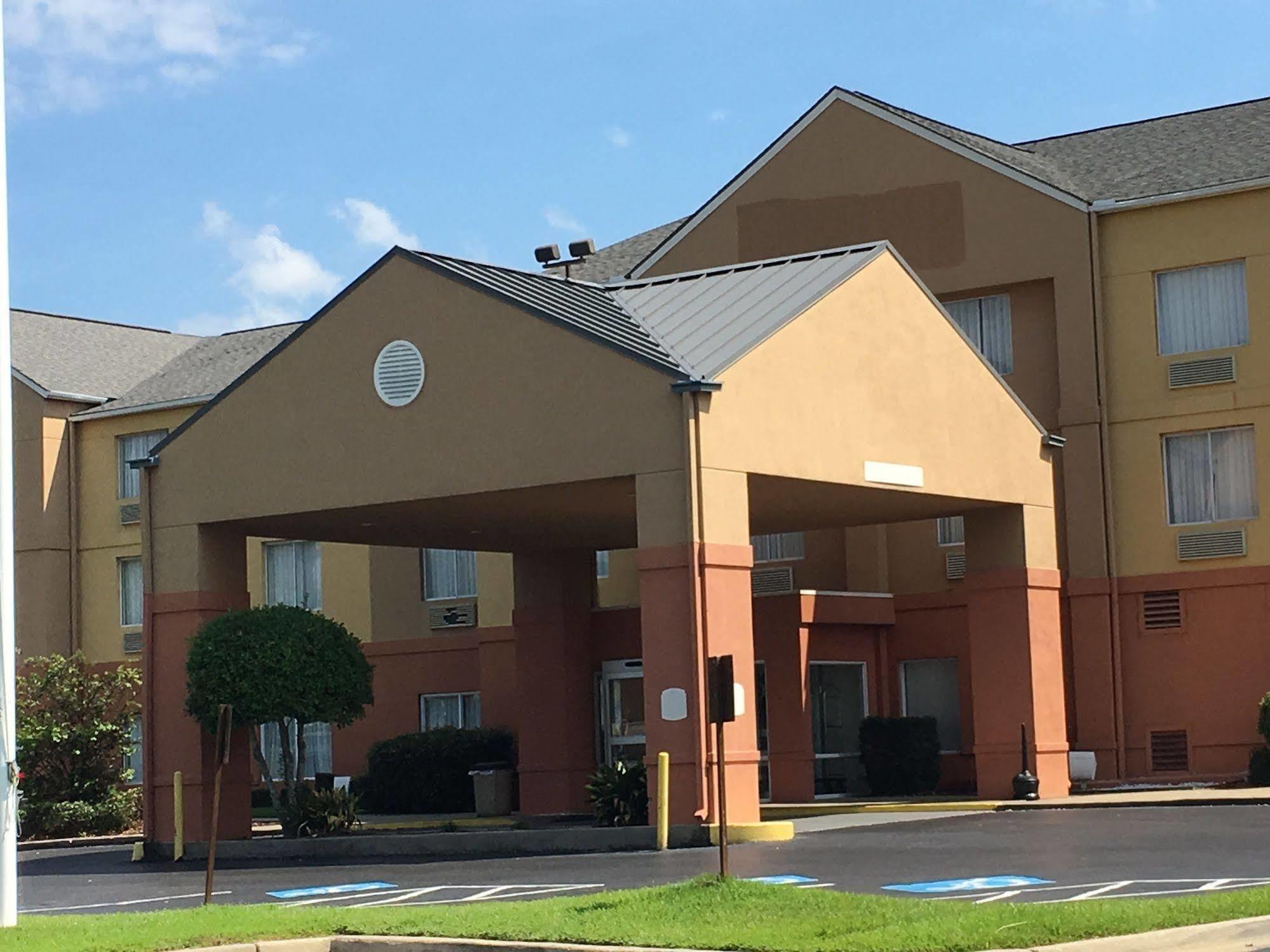 Red Roof Inn & Suites Vicksburg Esterno foto